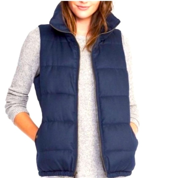NWOT! Old Navy Women’s Puffer Zip Up Vest in Navy Blue - Size Small - Picture 1 of 7